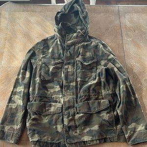 Men’s Old Navy Camo Jacket.